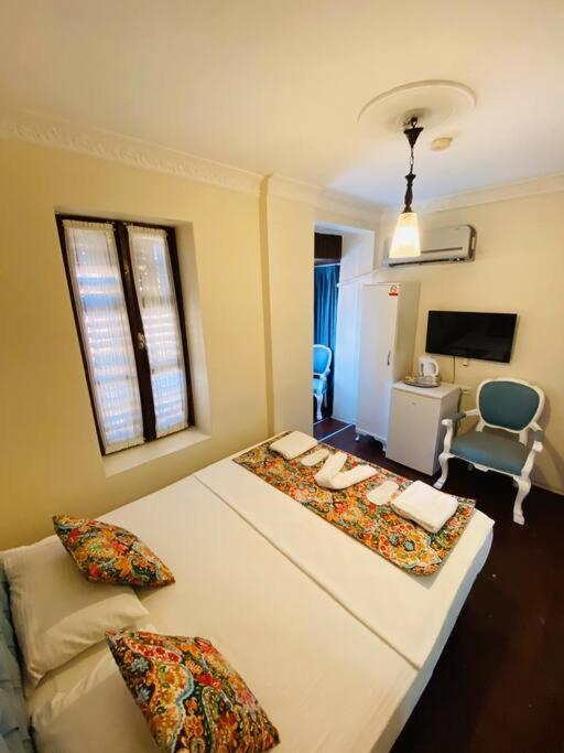 MAYA HOTEL EXOTIC HISTORY RUM HOUSE - Housity