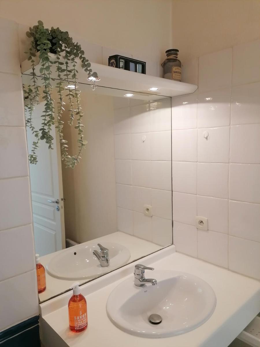 Marseille : Joli T2 mer et collines + terrasse - Housity