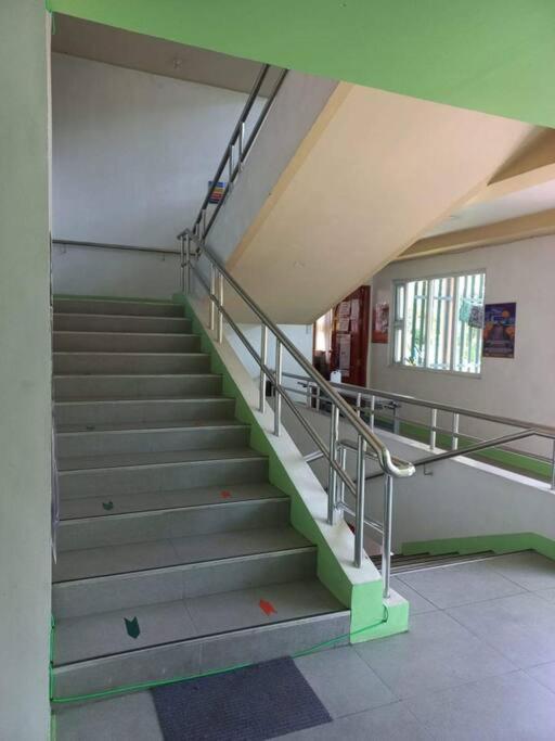 Studio unit that is good for a maximum of 5 pax. - Housity