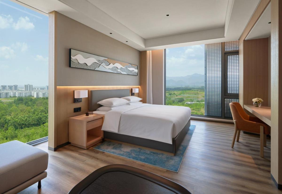 Hyatt Place Huangshan Train Station - Housity