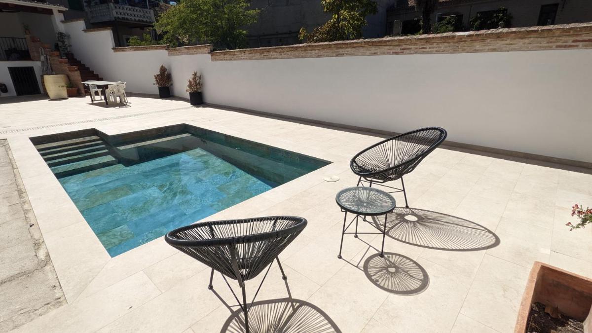 Acogedora casa de invitados con piscina compartida - Housity