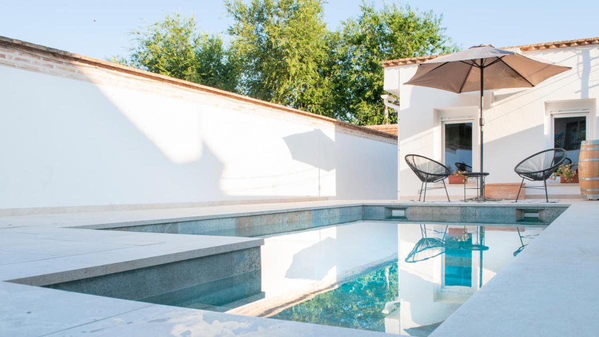 Acogedora casa de invitados con piscina compartida - Housity