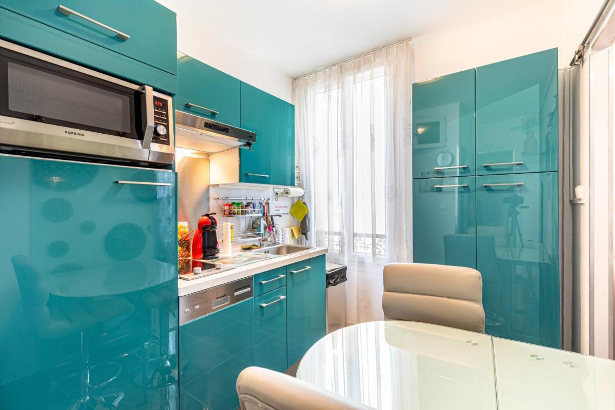 GuestReady - Teal Orchids near Arc de Triomphe - Housity