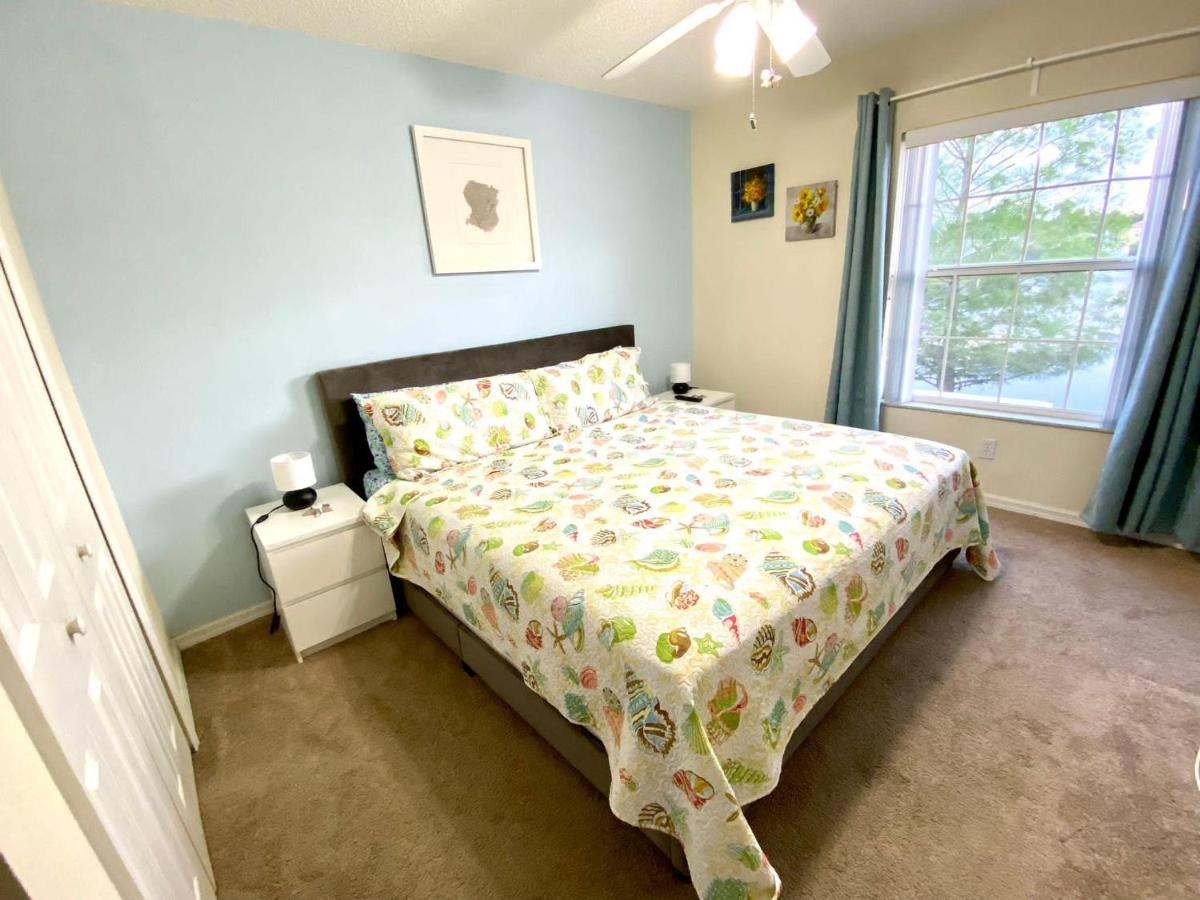 Amazing 3-2 Townhome With Lake View At Terra Verde!! - Housity