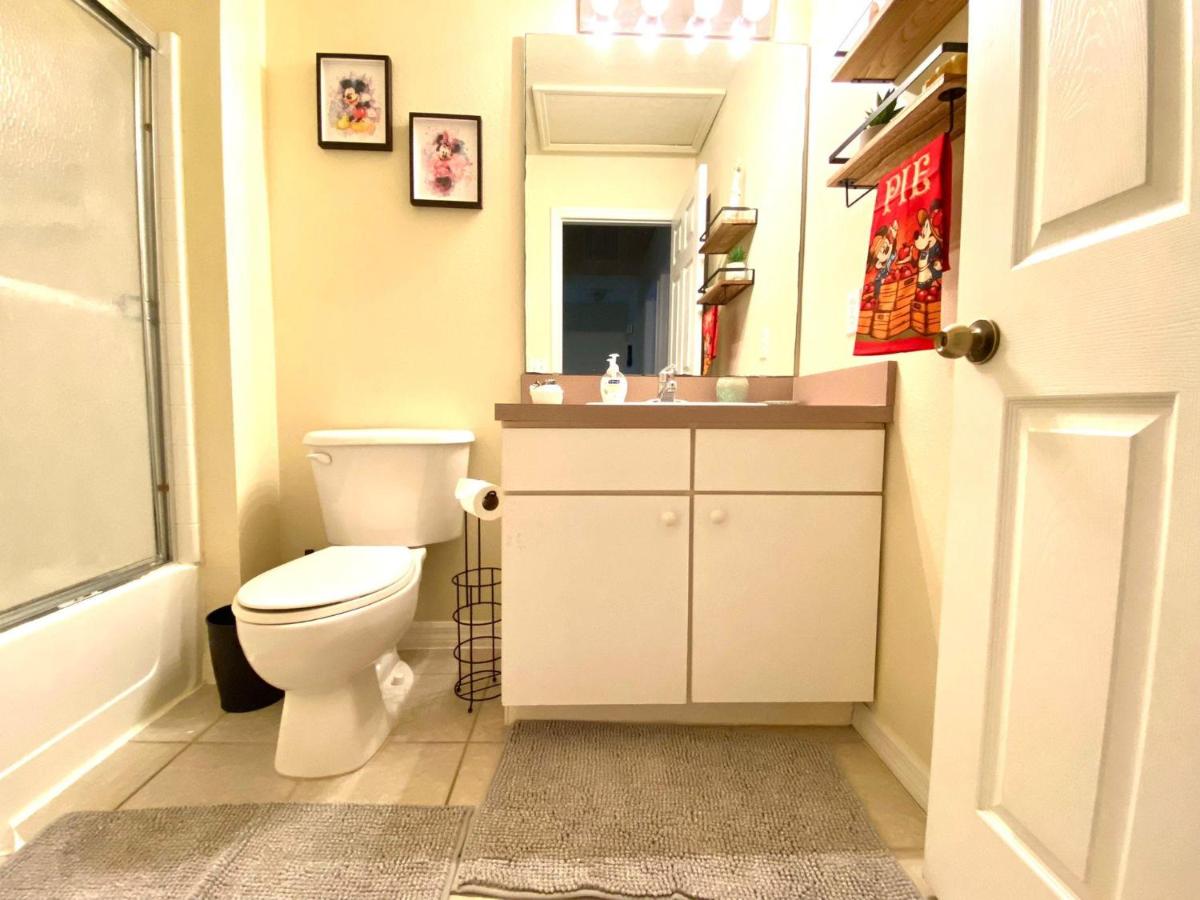 Amazing 3-2 Townhome With Lake View At Terra Verde!! - Housity