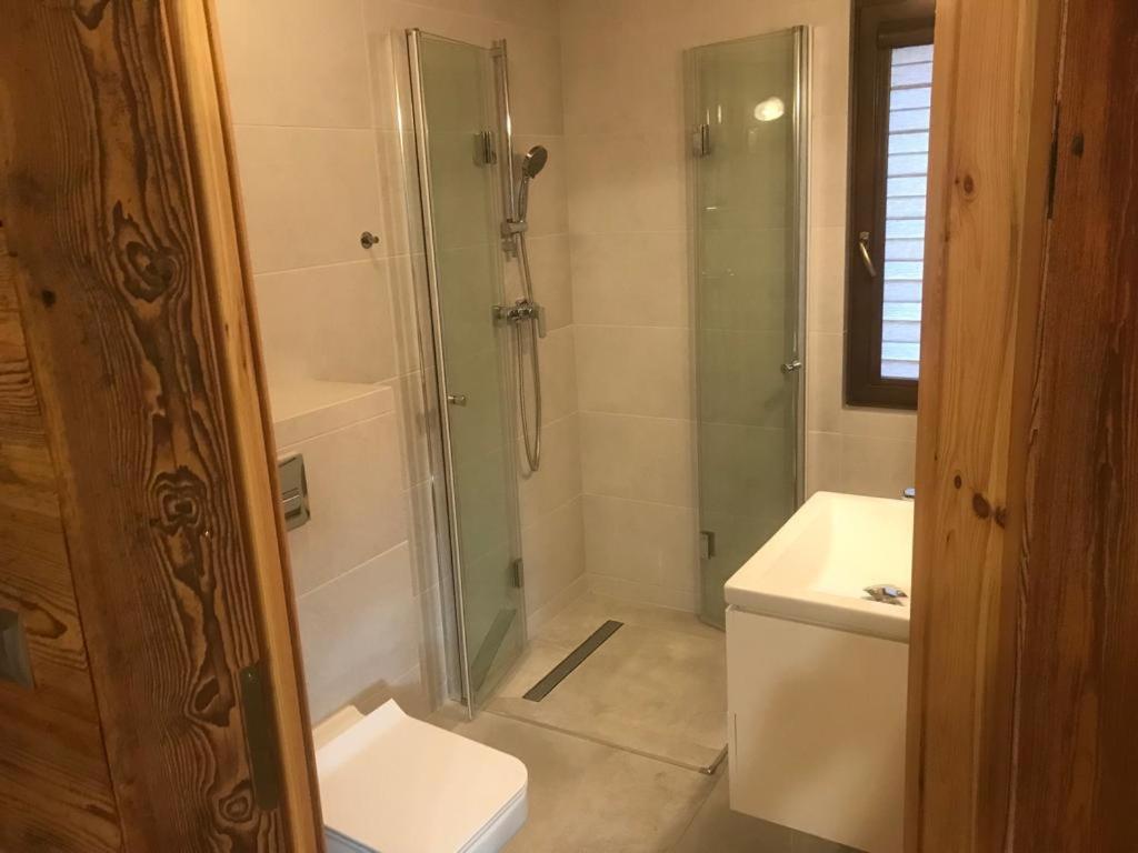 Pod Żywotnikami - Housity