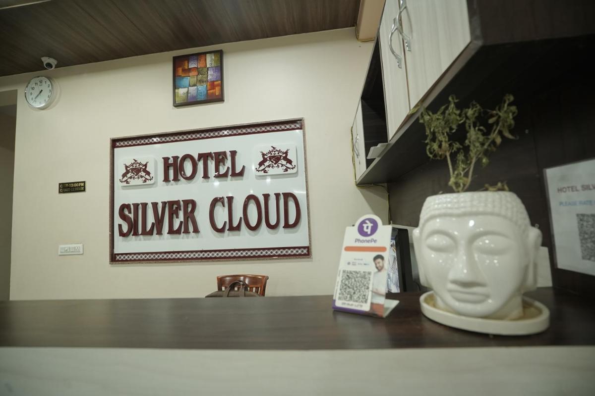 Hotel Silver Cloud - Housity