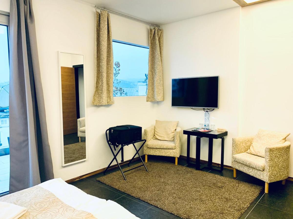 Suitetrails - Apartment at the Parliament