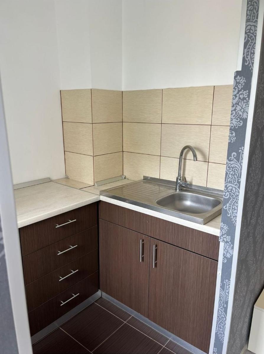Kevin's Guest House - Hizvo