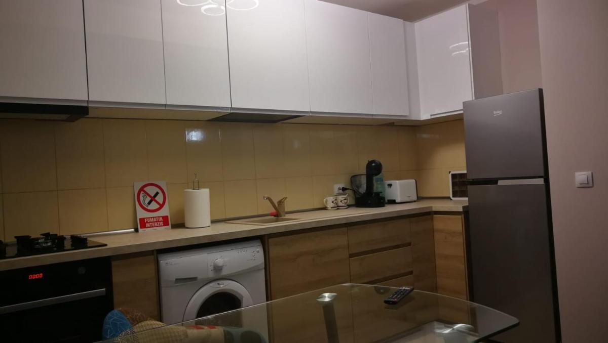 BEST APARTHOTEL EVER! next to Airport Otopeni - Housity