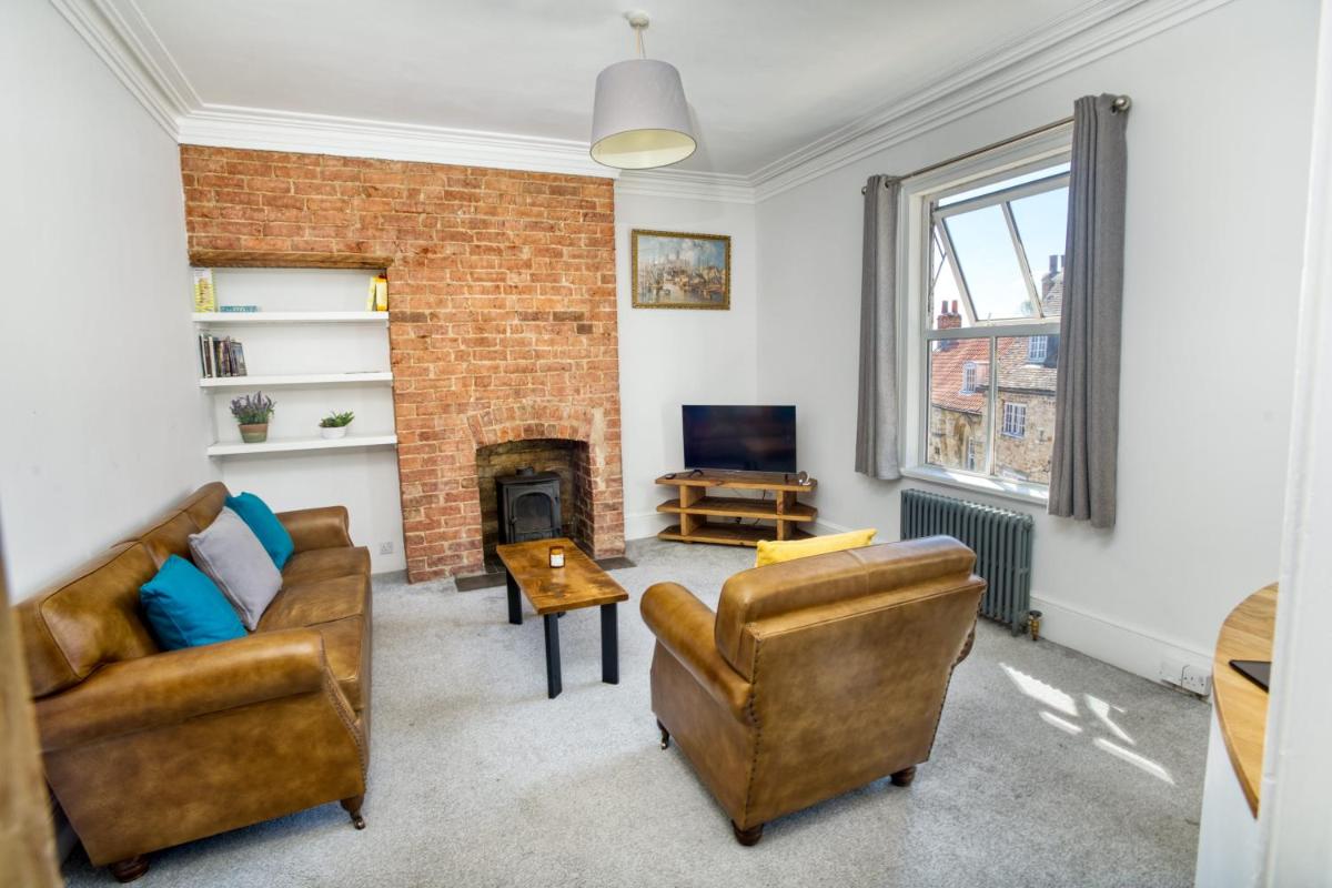 Pass the Keys Centrally Located Apartment I Pass The Keys - Housity