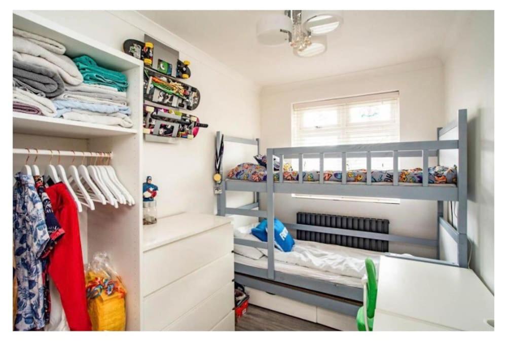 2 Bed - walking distance to Harry Potter Studio - Housity