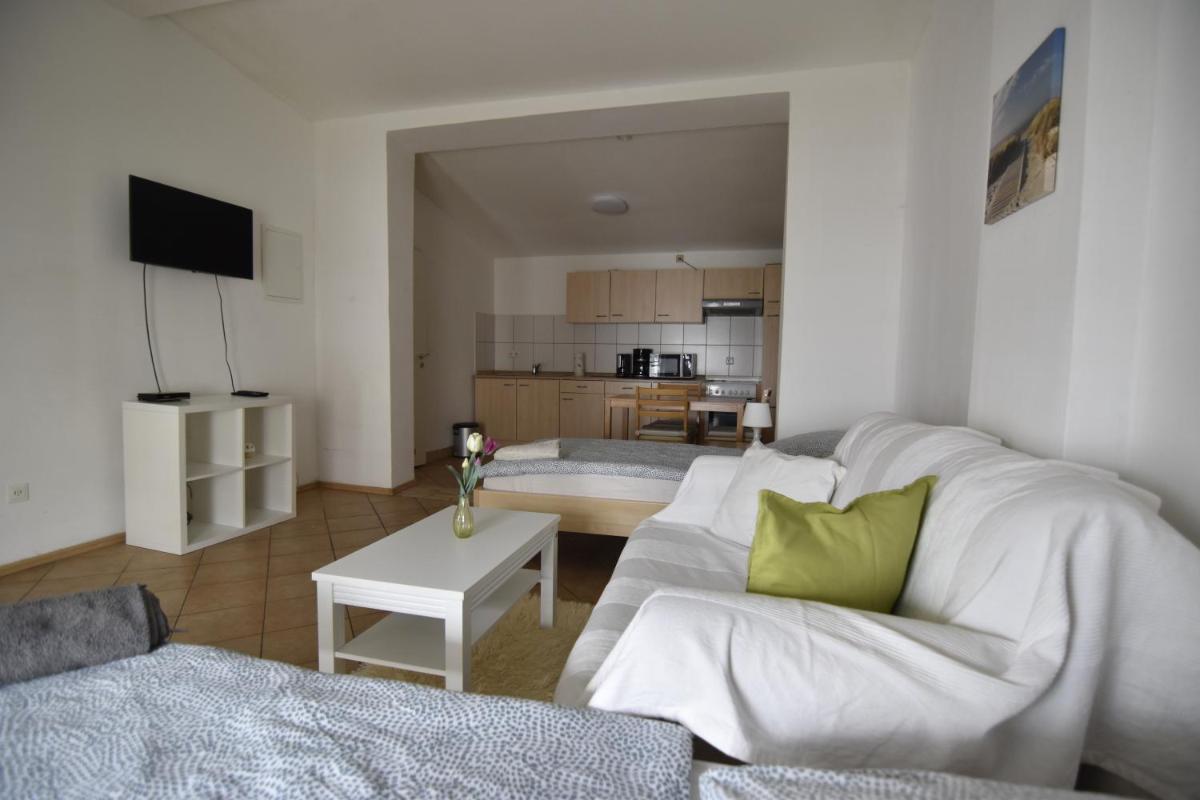 Workers Apartment Troisdorf Spich - Housity
