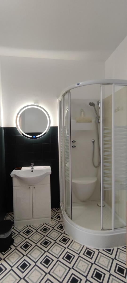 Guest Home location - Hizvo