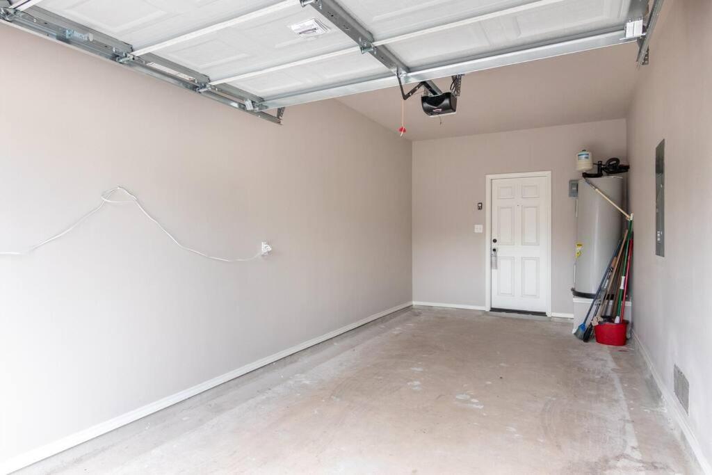 LUX 3BR 3BA Home W Private Hot tub, 3k Arcade Games & private garage- 5mins to the Airport - Housity