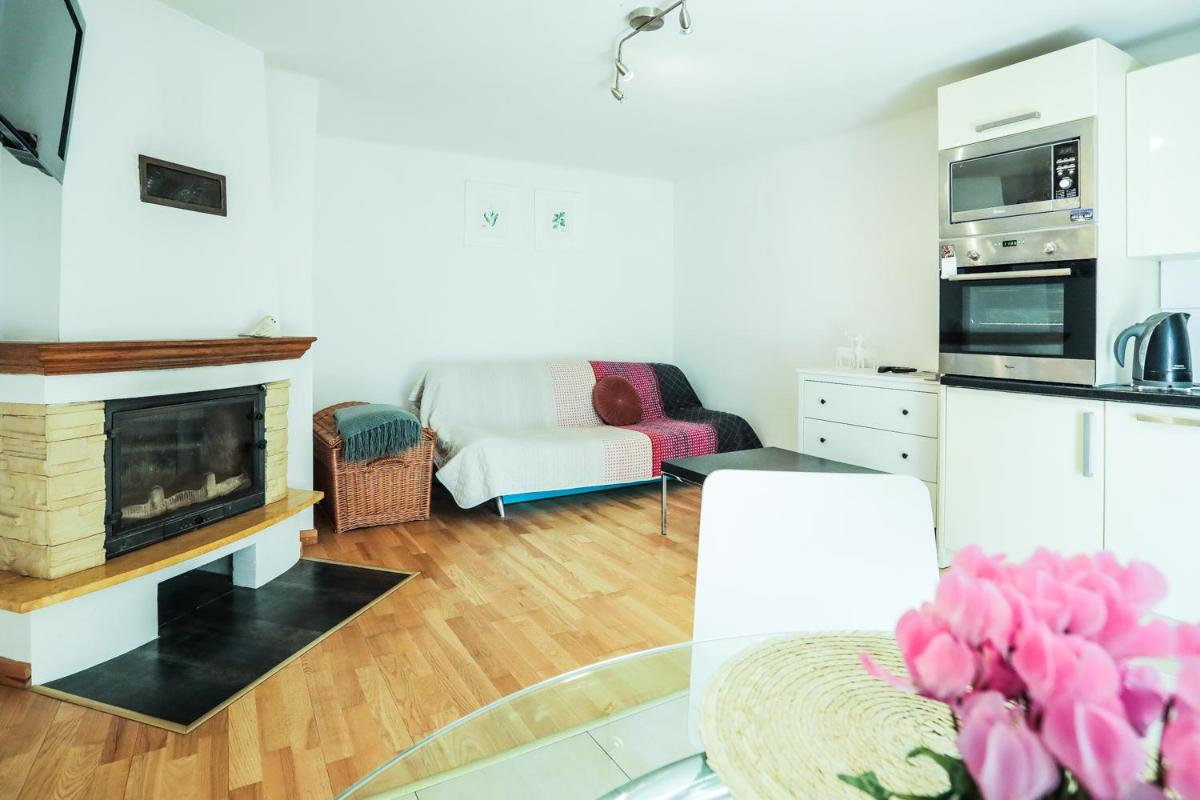Zielono Mi Apartament z kominkiem & Pokoje z pięknym widokiem - Housity