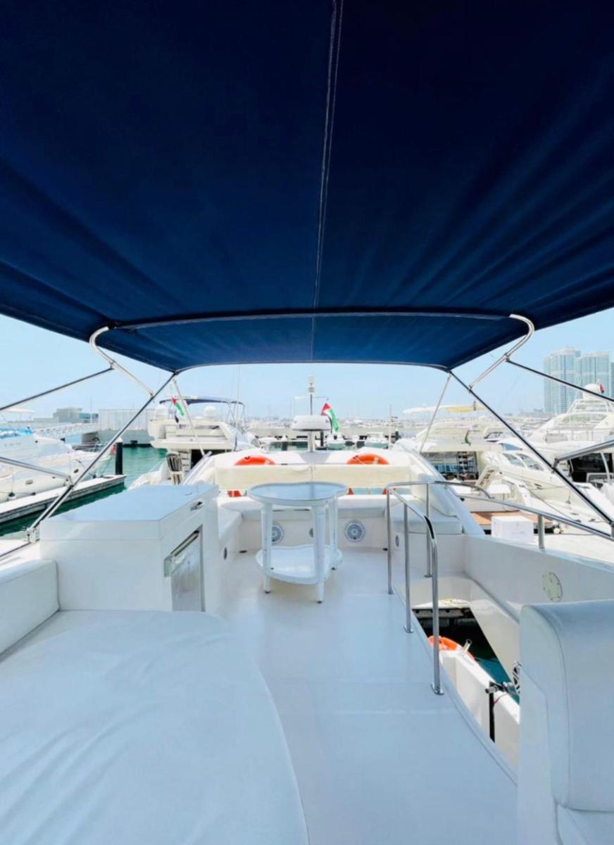 MAJESTY 50FT YACHT - Housity
