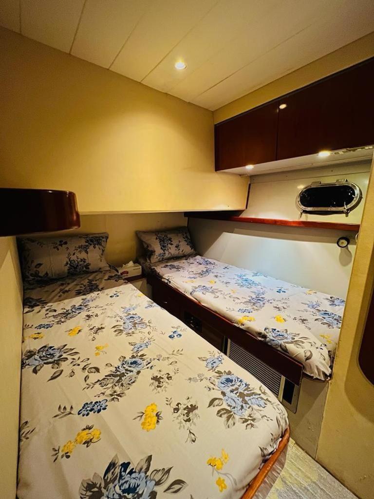 MAJESTY 50FT YACHT - Housity