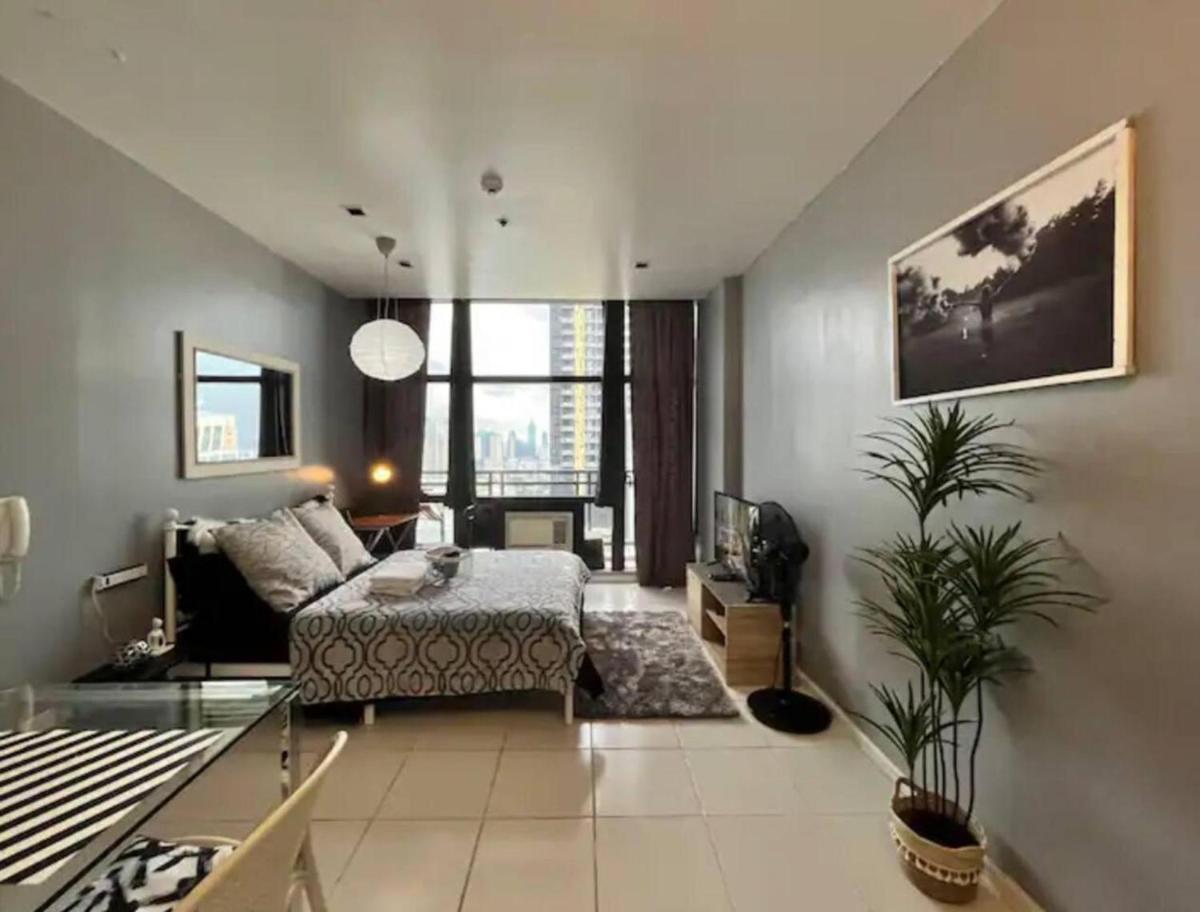 The Gramercy Residence Makati Suite Amazing view - Housity