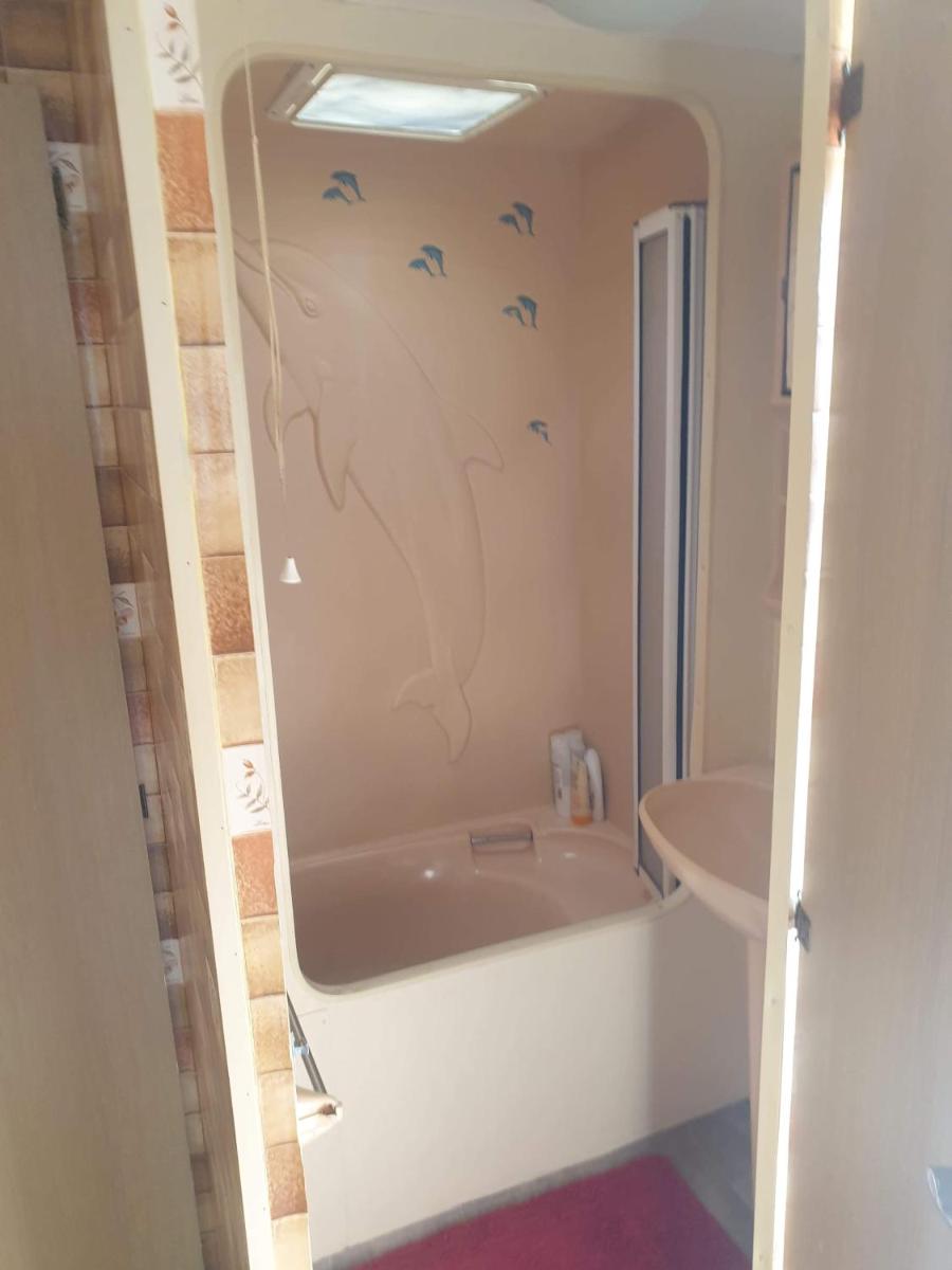 Caravan 2 coral beach Ingoldmells 6 berth - Housity