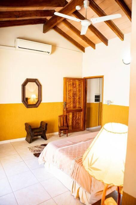 Hermoso Depto con Piscina en Calle Palma Asunción - Housity