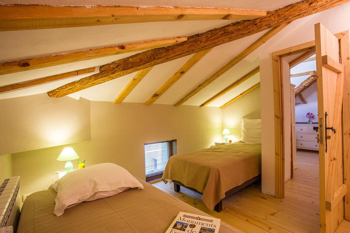 Garmen Hills Guest Houses - Housity