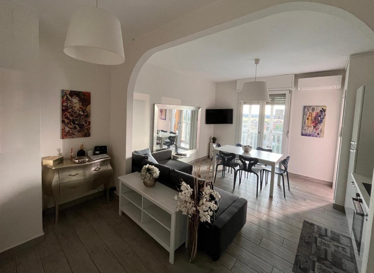 Appartamento panoramico vicino a fiere e stadio - Housity