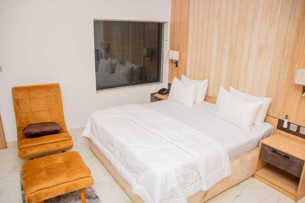 Alder studio Apt+Gym+Snooker board. Rhodabode Nile - Housity
