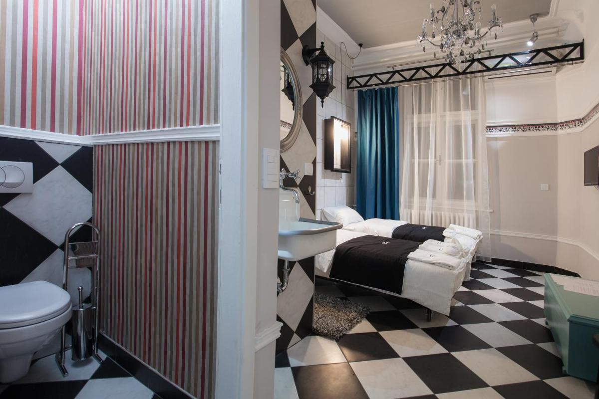 Bed & Breakfast Twenty - Housity