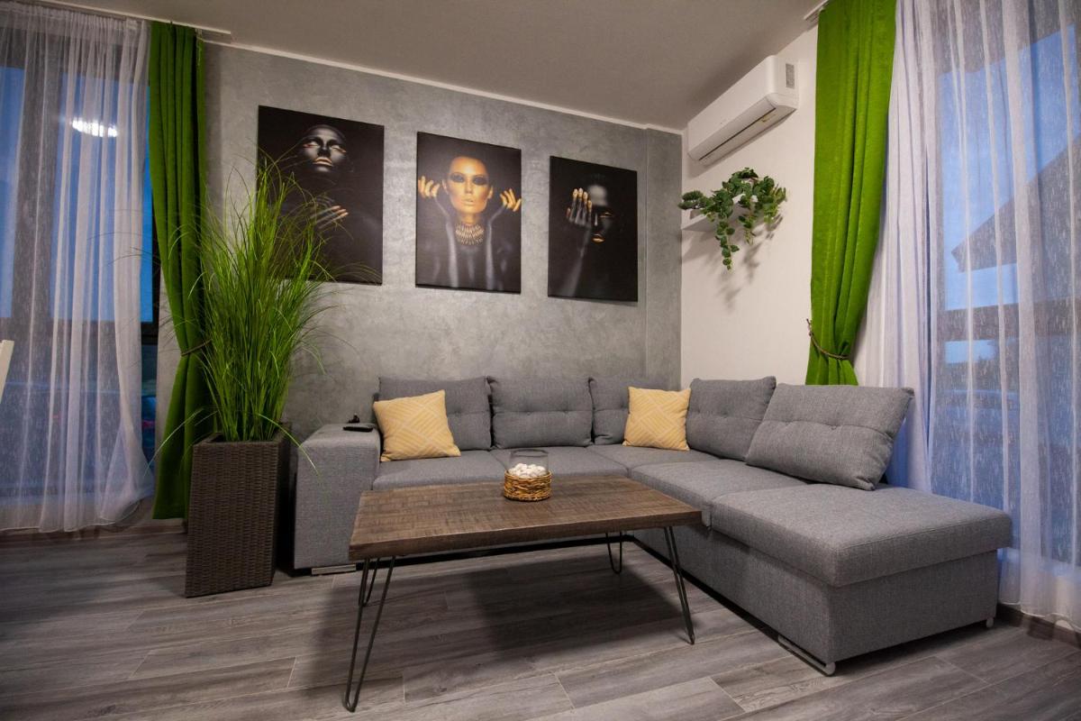 Adriana Apartment - Housity