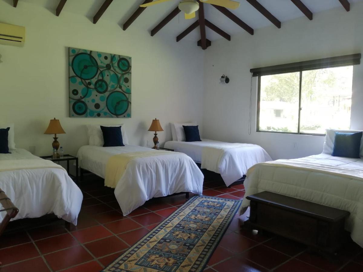 PRAGA HOTEL CAMPESTRE - Housity