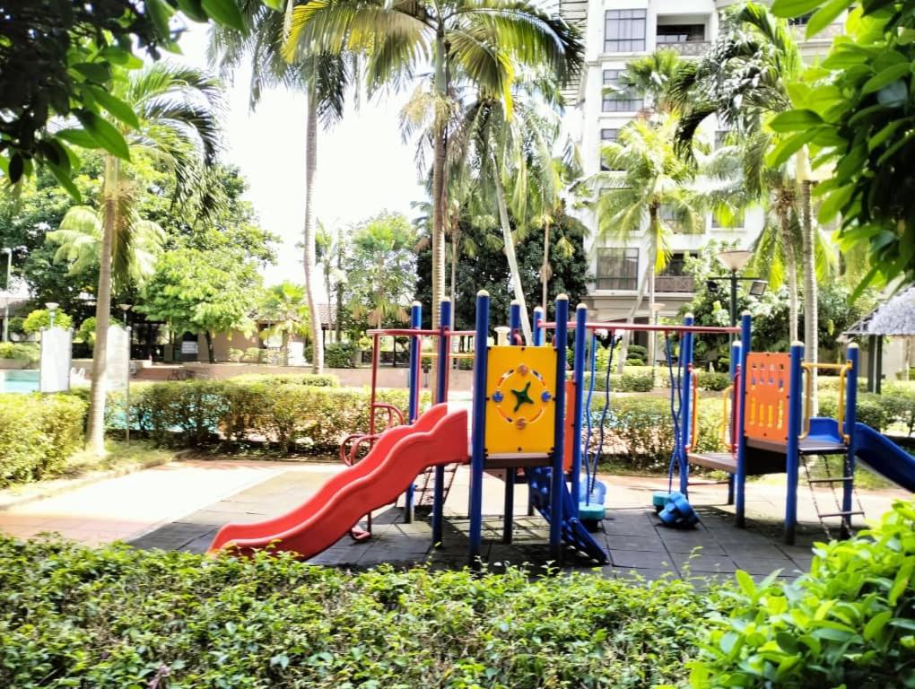 Suitetrails - Homestay Melaka at Mahkota Hotel - unit 3093 - FREE Wifi & Parking