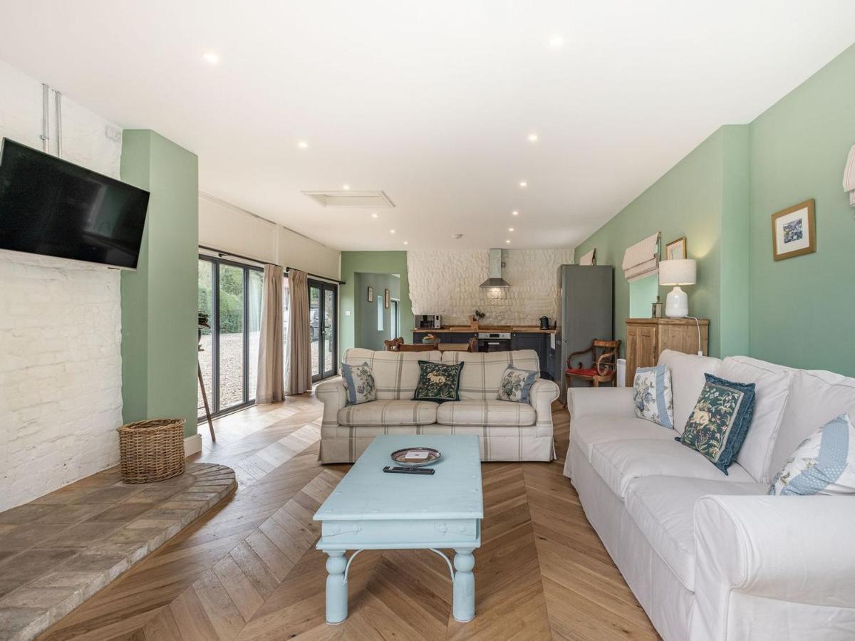 Otter House - Housity