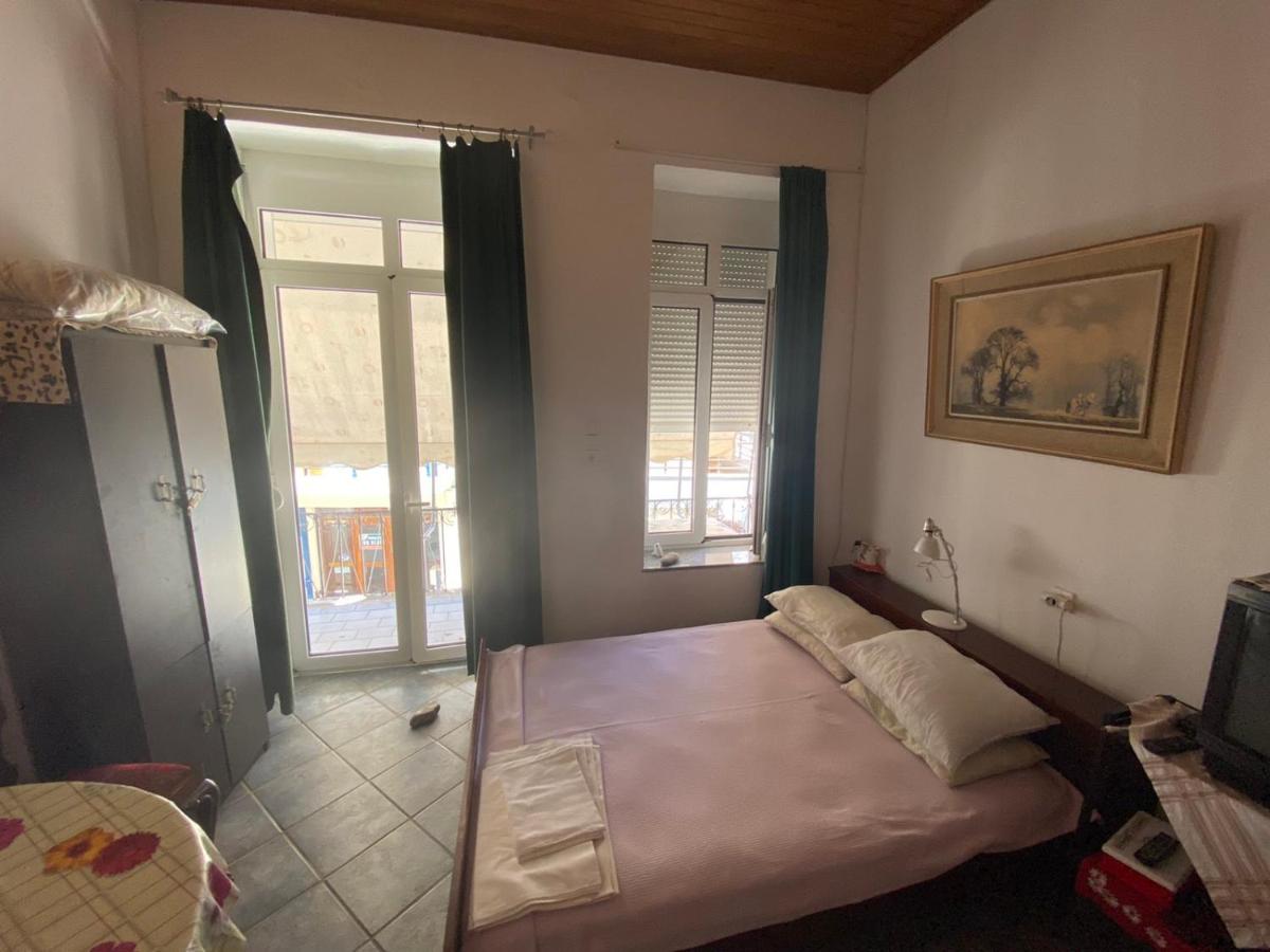 Bella Room 1 - Housity