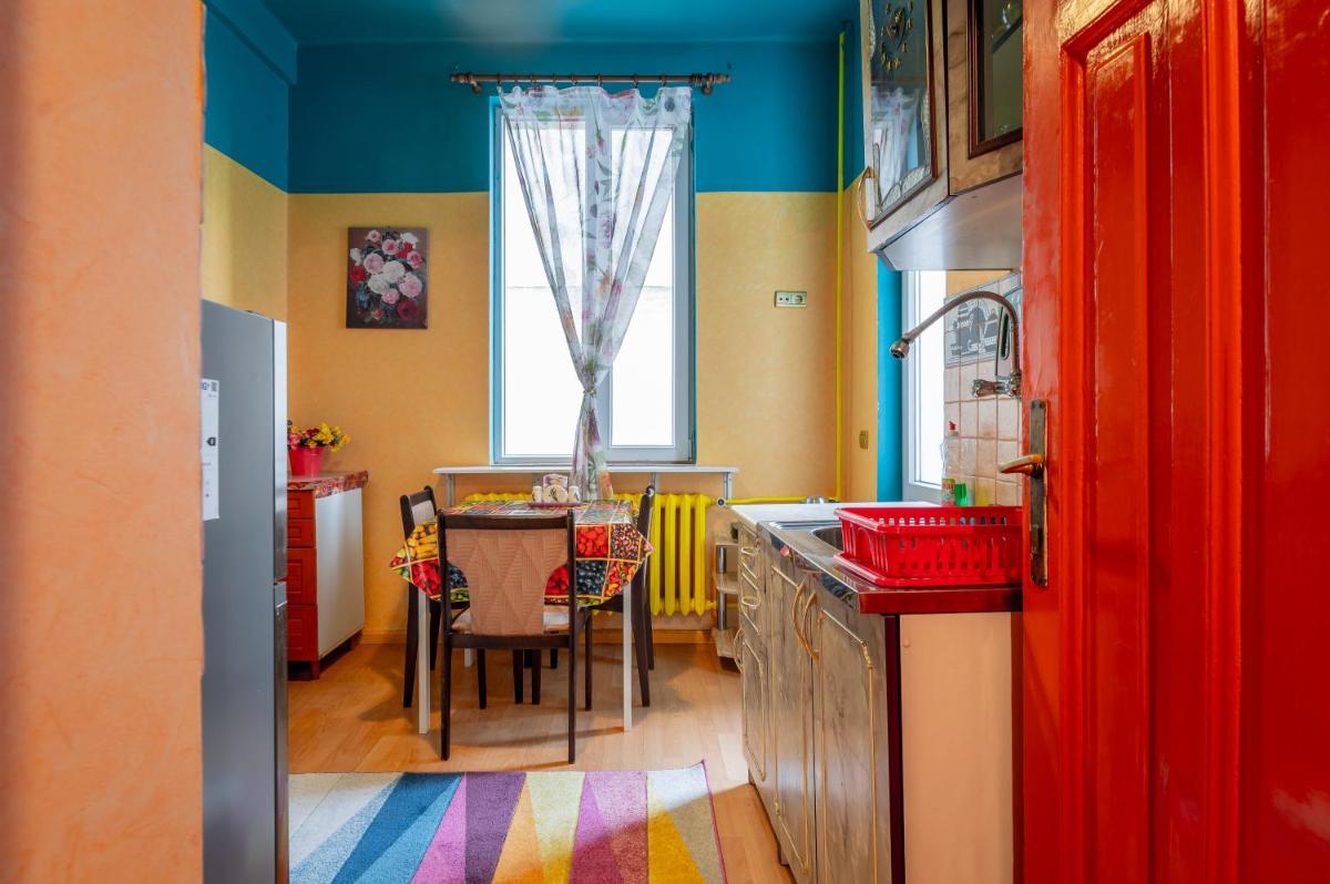 〜Alice in Wonderland〜 Artsy Flat next to Vitoshka - Hizvo