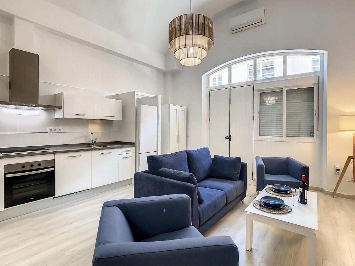 ApartCity Triana - Housity