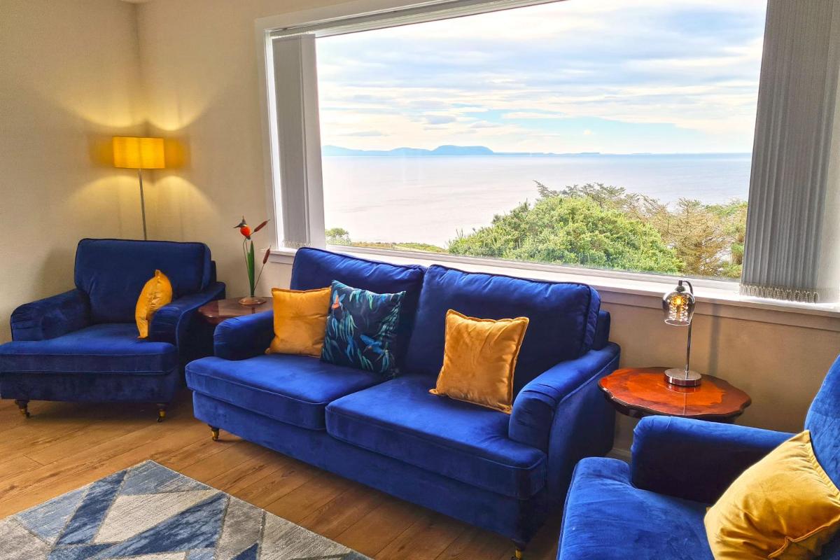 Sunny Hill - Housity