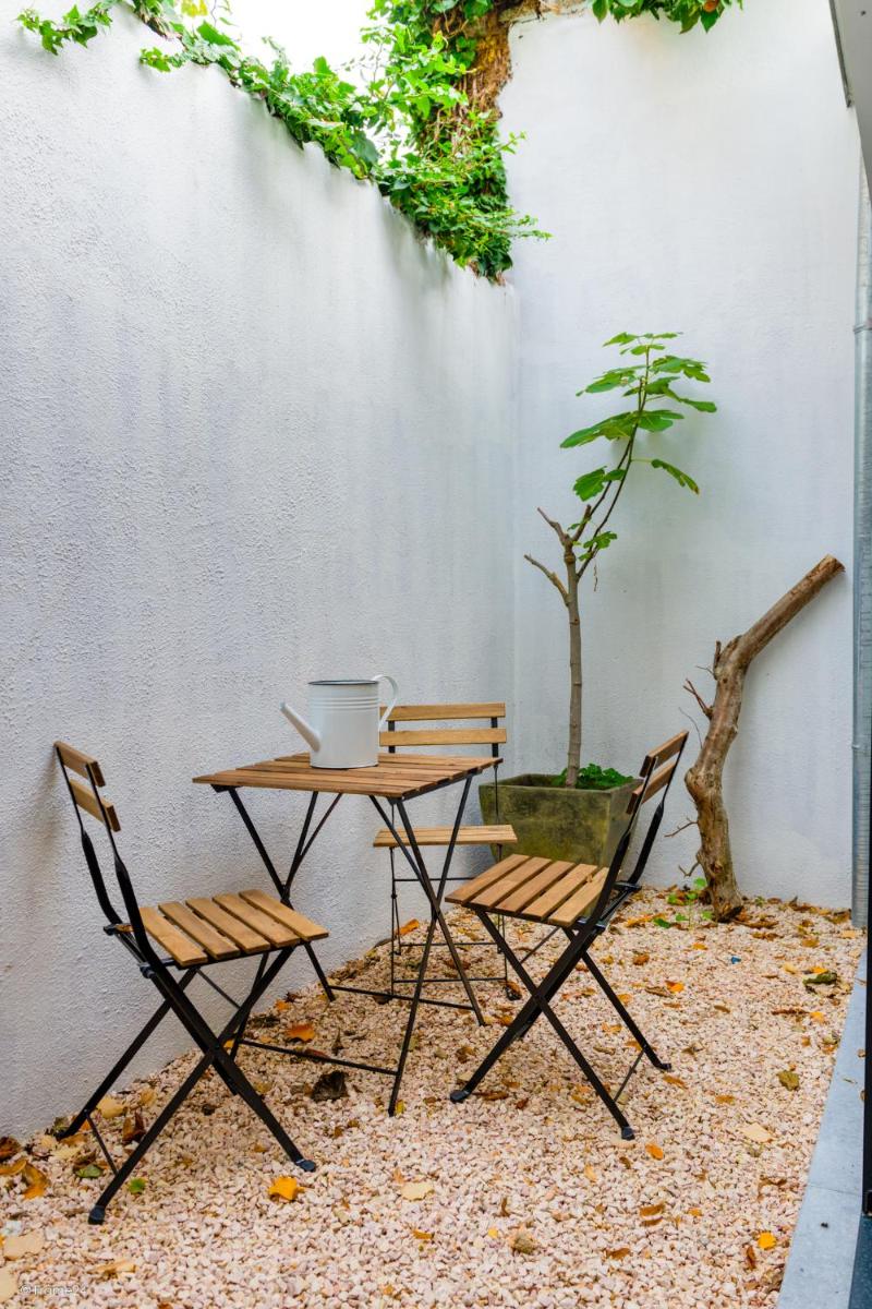 Stylishly furnished private home in a vibrant area - Housity