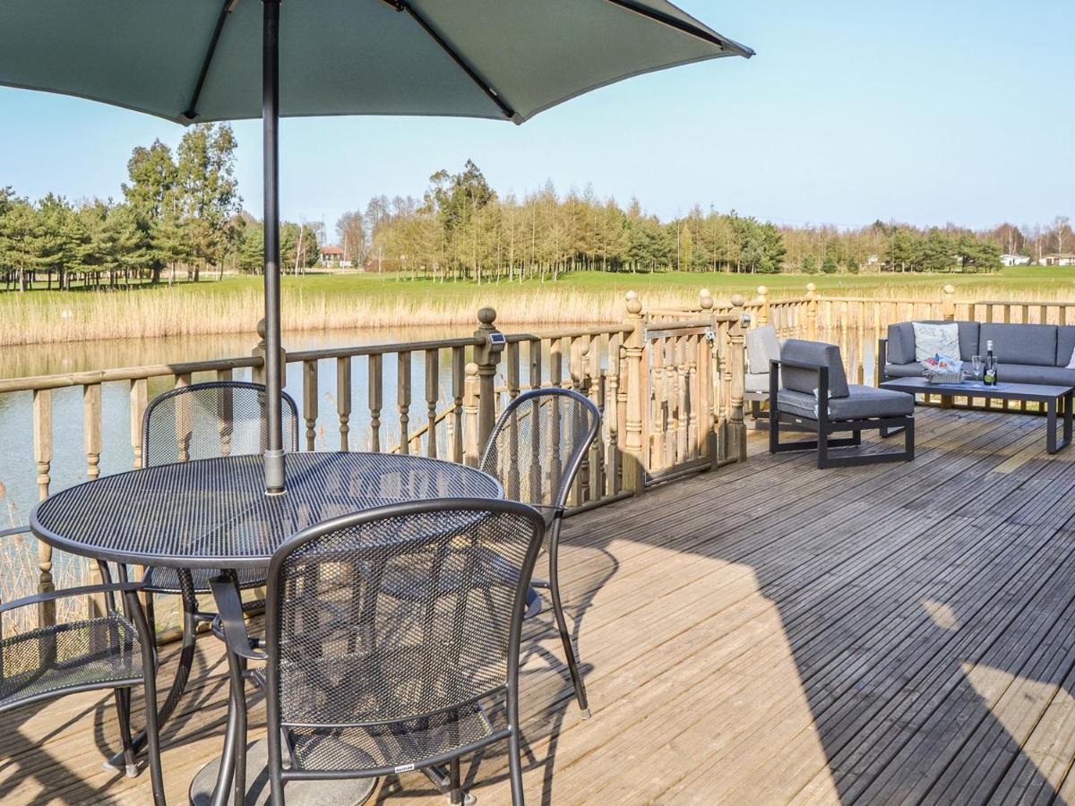 The Dock of the Bay - Housity