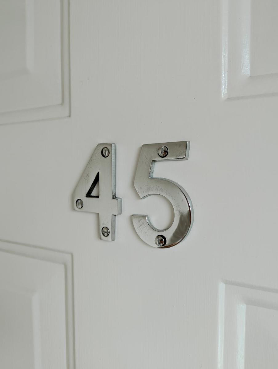 Spacious, Mid-Century 1 bedroom Apartment - Housity