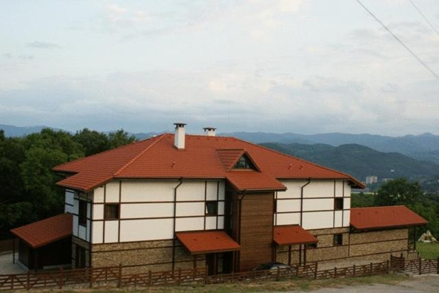 Milkana Hotel - Housity