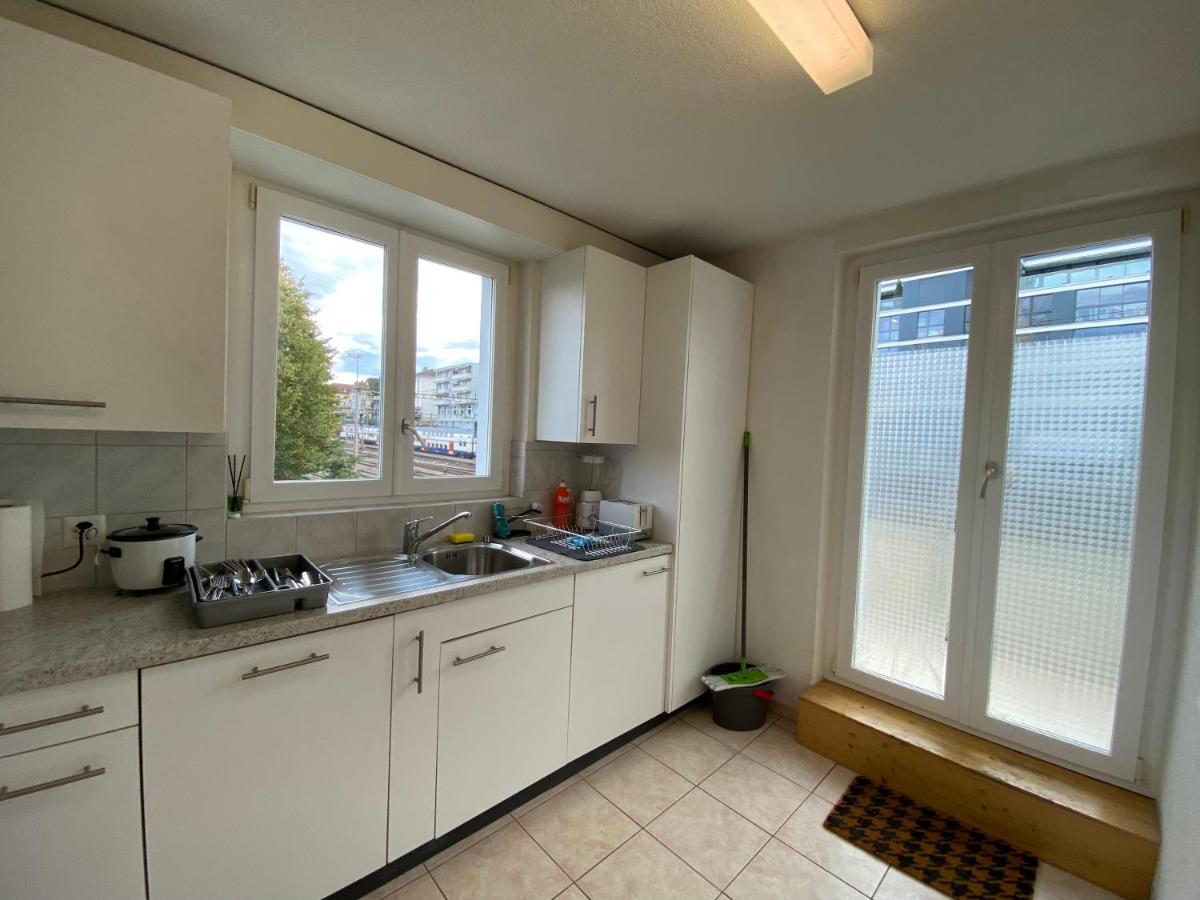 Exclusive 4.5 Zi Furnished Apartment @ Thalwil - Housity
