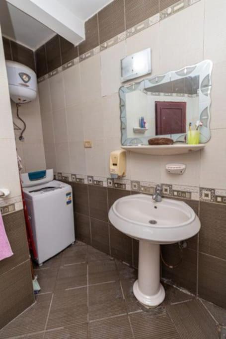Lovely 3-bedroom beachfront rental unit - Housity