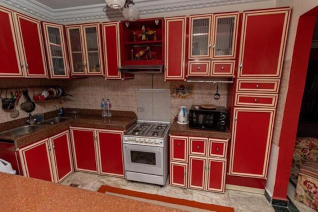 Lovely 3-bedroom beachfront rental unit - Housity
