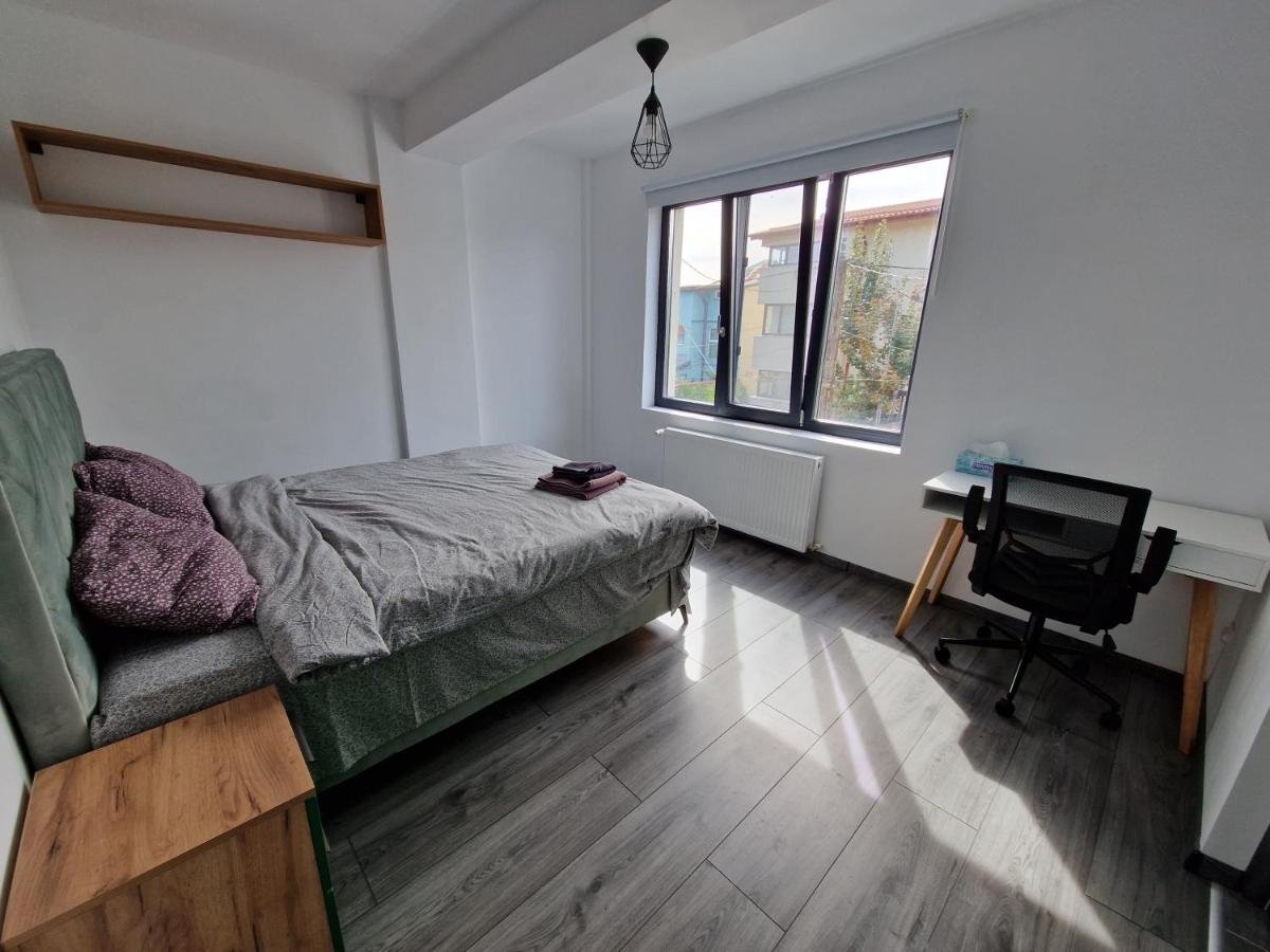 Cozy villa near city center, parks and metro - Housity