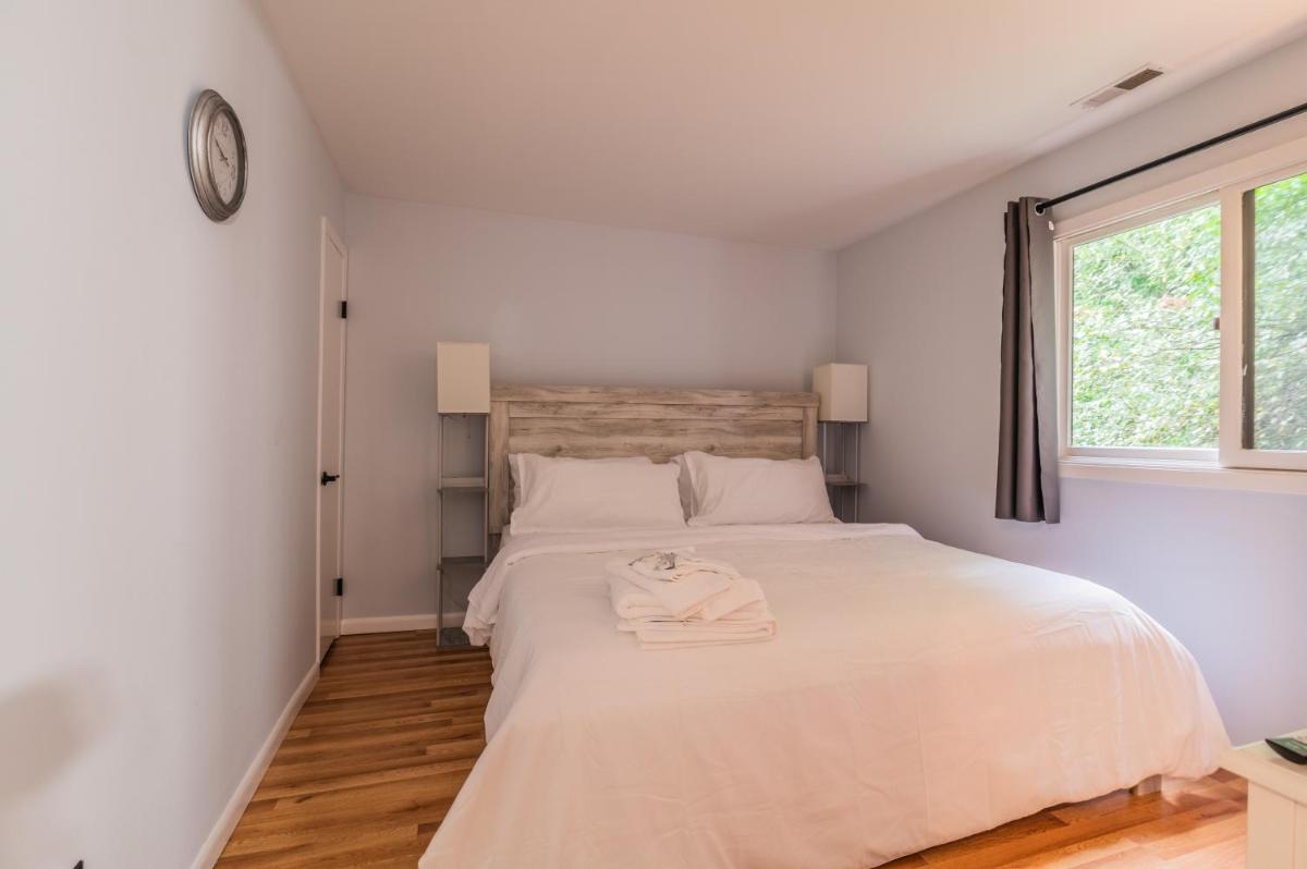 Suitetrails - Enjoy Mountain Access at 2BR Condo!