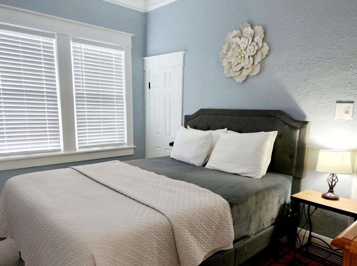 Lovely One Bedroom home/ guest house - Housity