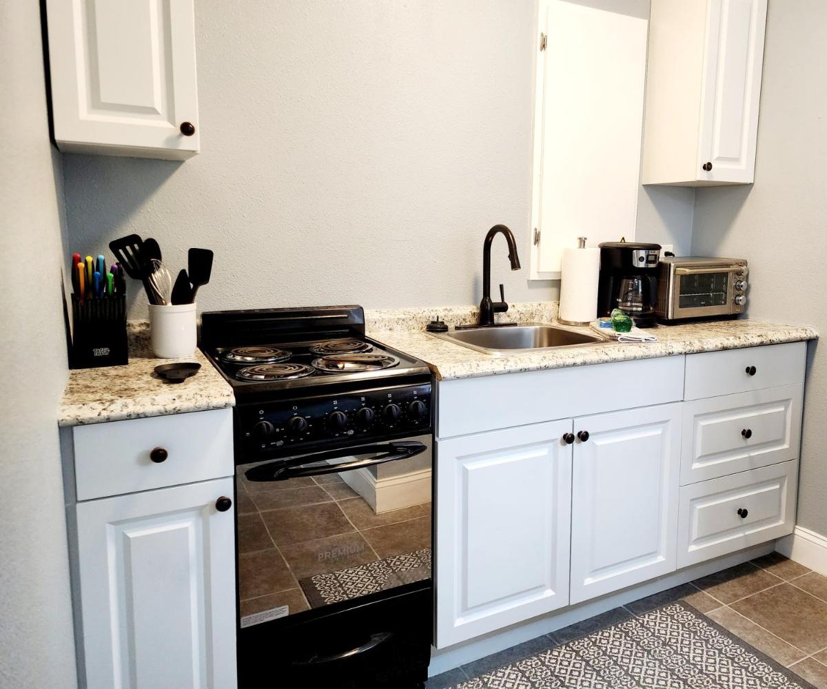 Lovely One Bedroom home/ guest house - Housity