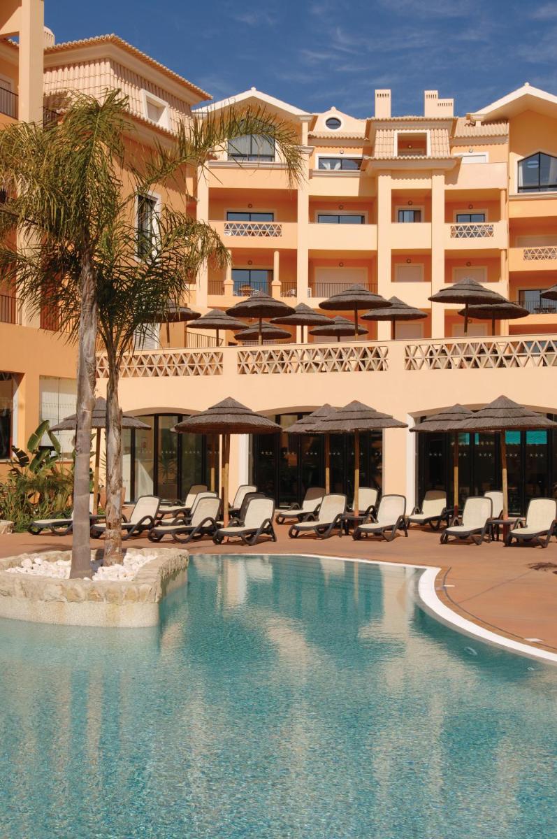 A piscina em ou perto de Estrela da Luz Resort