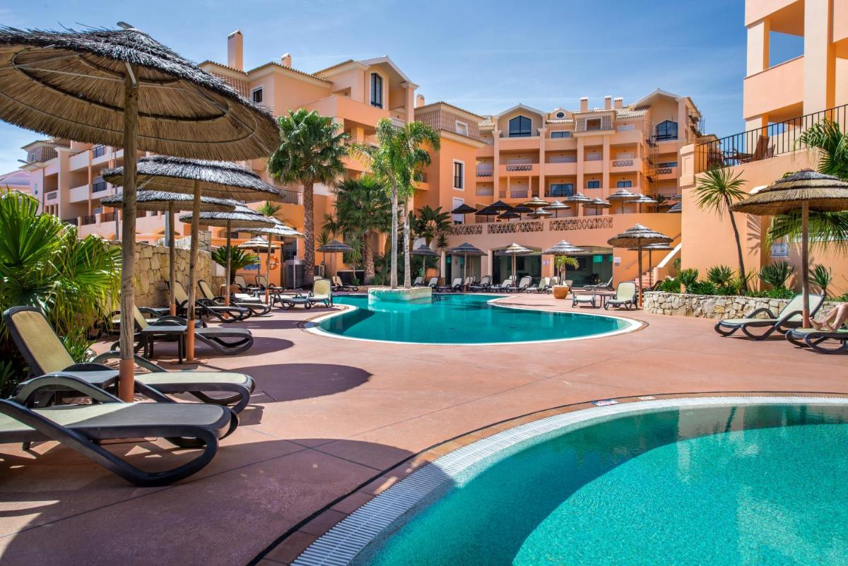 A piscina em ou perto de Estrela da Luz Resort